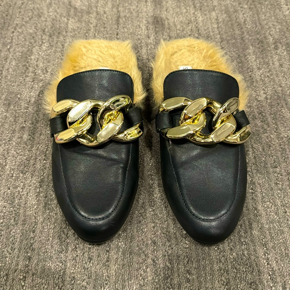For Sale: Black Steve Madden Fur-Lined Open Back Loafers, Size 9 ✨